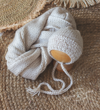 Load image into Gallery viewer, Wrap and Bonnet Set - Newborn - Colours available: Brown, Latte, Beige - Handmade - Ready to Send - Photography Prop