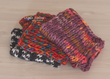 Load image into Gallery viewer, Handmade knitted layer/blanket. Chunky knit. Ready to send.