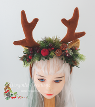 Load image into Gallery viewer, Handmade Reindeer Antler Headband with Pinecones, Fruits &amp; Berries – Christmas Photography Prop for Kids &amp; Adults
