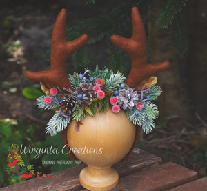 Handmade Reindeer Antler Headband with Pinecones & Berries – Christmas Photography Prop for Kids & Adults