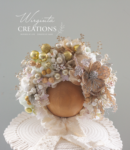 Cream and gold colour flower bonnet. Christmas themed headpiece for photography. Size: 9-24 months old. Creator Wirginta Creations
