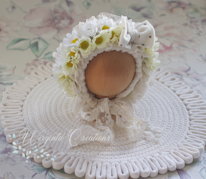Flower Bonnet for Newborns (0-3 Months) | Chamomile Photography Headpiece | White, Cream Colour | Ready to Send