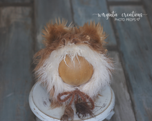 Load image into Gallery viewer, Lion bonnet for 6-12 months old. Brown and white faux fur. Ready to send photo props