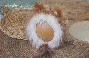 Lion bonnet for 6-12 months old. Brown and white faux fur. Ready to send photo props