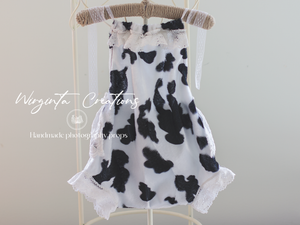 Cow`s outfit for 12-24 months old. Sitter. White and black. Bonnet and matching romper.Ready to send photo prop