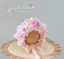 Load image into Gallery viewer, Pink flower bonnet for 0-3 months old. Photography headpiece