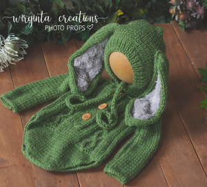 Bunny outfit for 6-12 months old. Bonnet and matching romper, Floppy ears, Green. Knitted outfit. Photography props. Ready to send