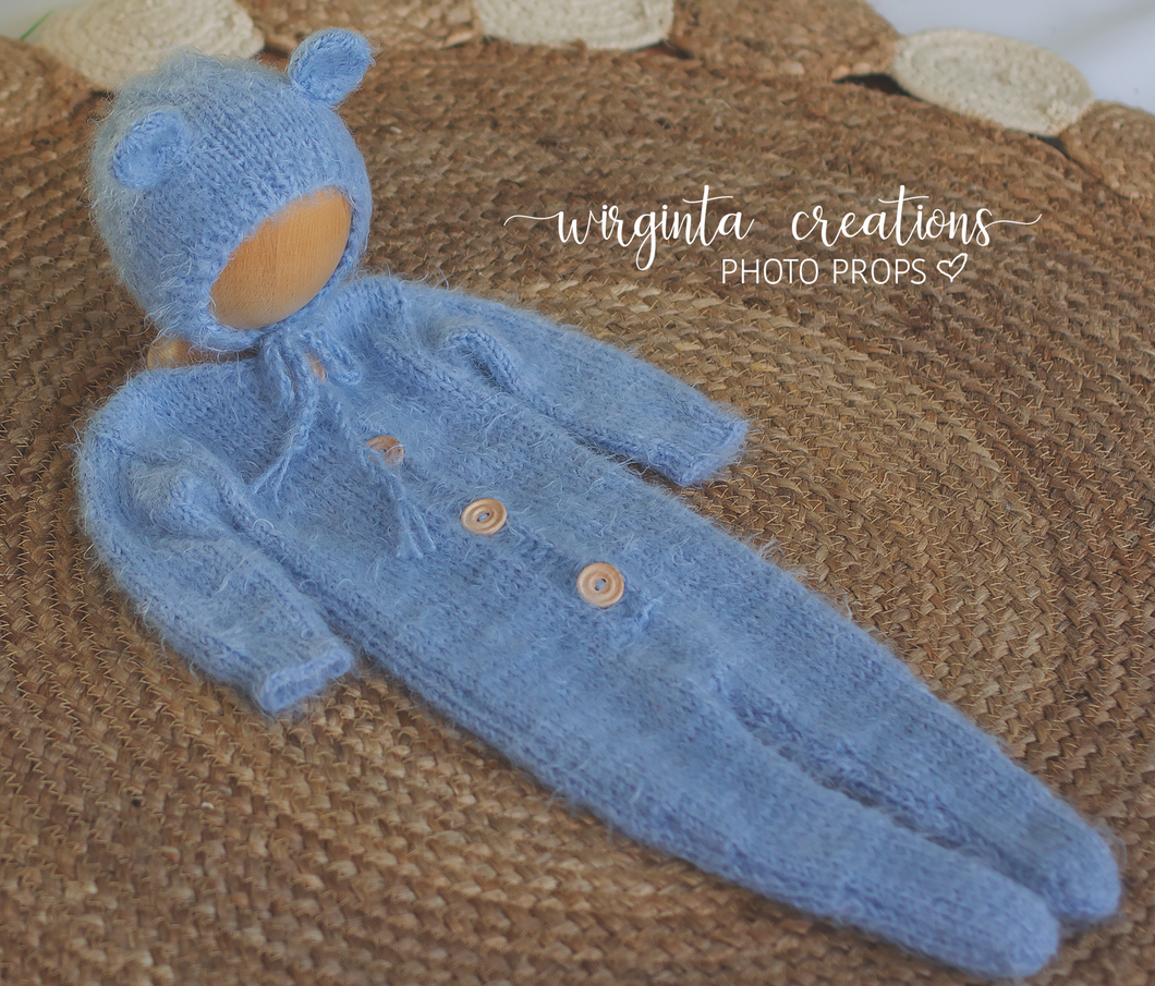 Fuzzy footed romper and matching teddy bear hat, Newborn, light blue.Ready to send