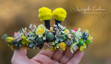 Load image into Gallery viewer, Handmade bee tieback for newborn. Decorated with artificial flowers. Stretchy. Ready to send