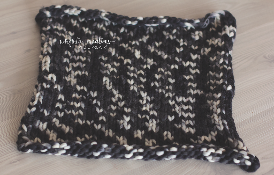 Handmade knitted layer/blanket. Chunky knit. Ready to send.