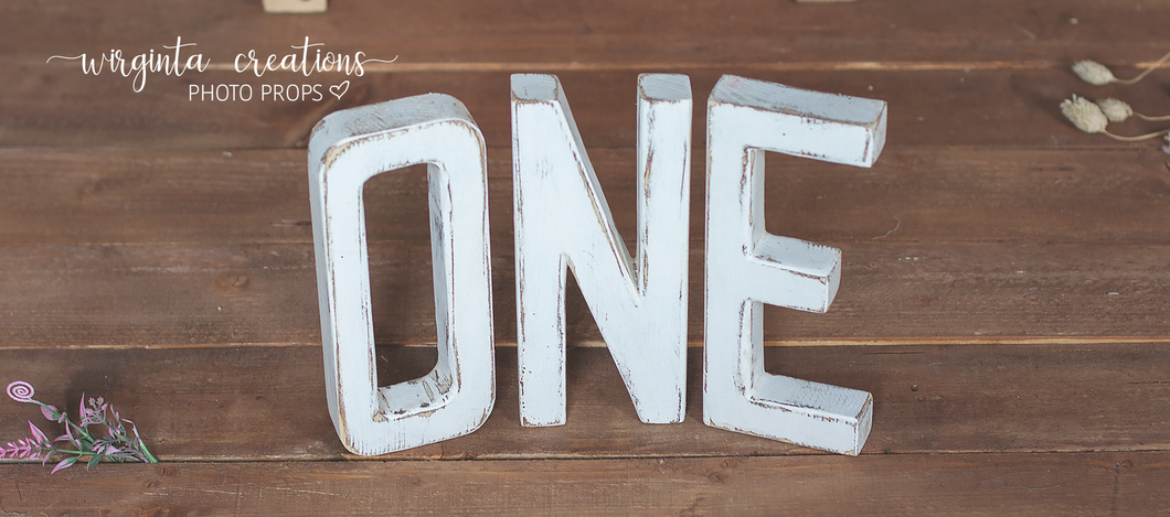 Wooden letters ONE. Handmade birthday décor. Photography. Cake Smash. Free-standing. Distressed Cream, White. Ready to send