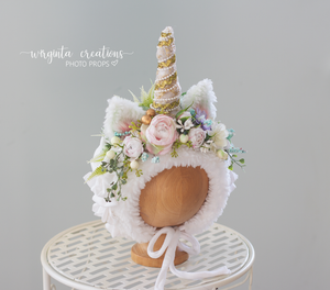 Handmade unicorn bonnet for 6-12 months old. Decorated with artificial flowers and faux fur. Pastel colours. Sitter, toddler headpiece. Ready to send