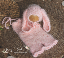 Load image into Gallery viewer, Handmade peach bunny outfit for 9-18 months old. Knitted photography outfit. Ready to send