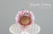Load image into Gallery viewer, Pink flower bonnet