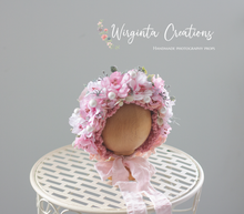 Load image into Gallery viewer, Pink flower bonnet for 0-3 months old. Photography headpiece