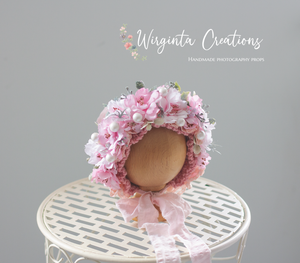 Pink flower bonnet for 0-3 months old. Photography headpiece